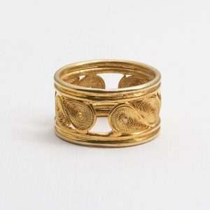 Wide Ring made by ARTEMANOS