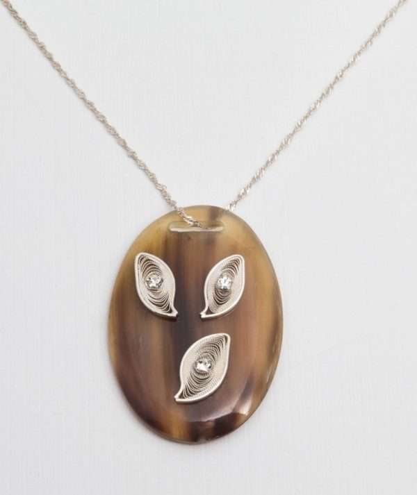Asta Pendant with filigree details made by ARTEMANOS