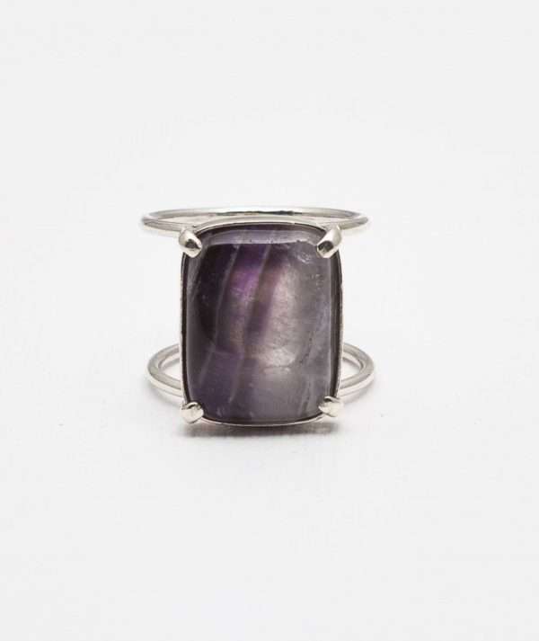 Amethyst Ring made by ARTEMANOS