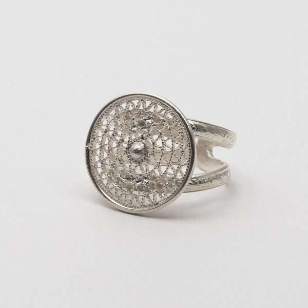 Modern Filigree Ring made by ARTEMANOS