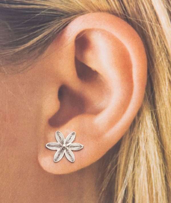 Flowers Filigree Earrings made by ARTEMANOS