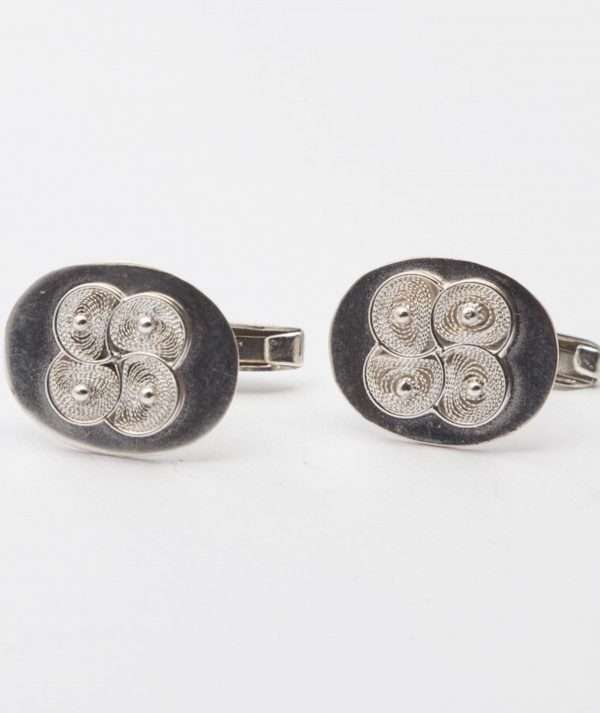 Oval Cufflinks made by ARTEMANOS
