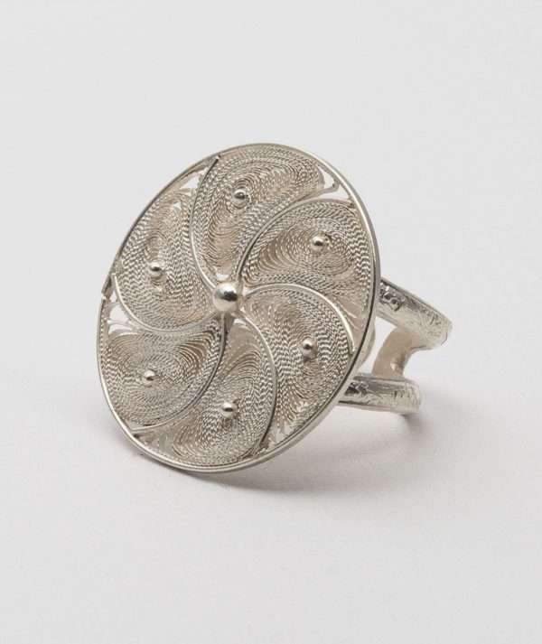 Exotic Filigree Ring made by ARTEMANOS