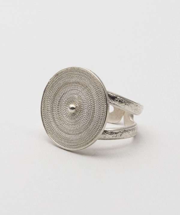 Ñandutí Ring made by ARTEMANOS