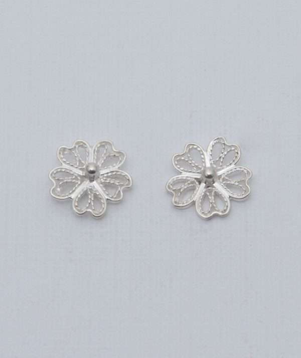 Flowers Filigree Earrings made by ARTEMANOS