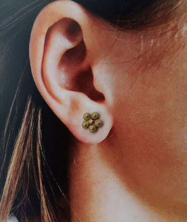 Girly Earrings in GoldPlated Filigree made by ARTEMANOS